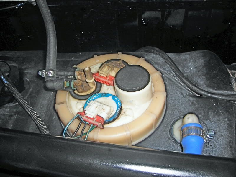 Auxiliary Fuel Tank Auxiliary Fuel Tank Rollover Valve